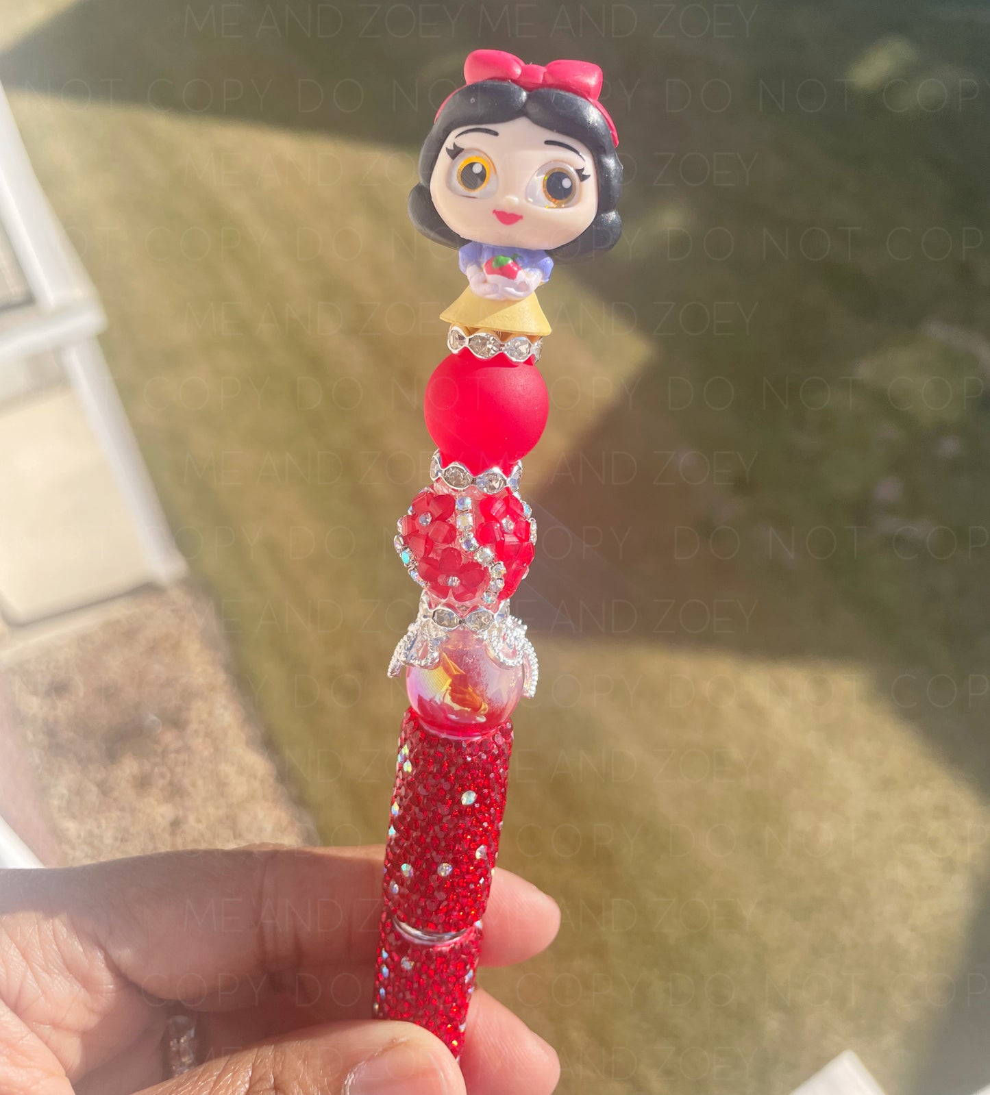 Apple Girl Beadable Pens (Includes 1 Refill)