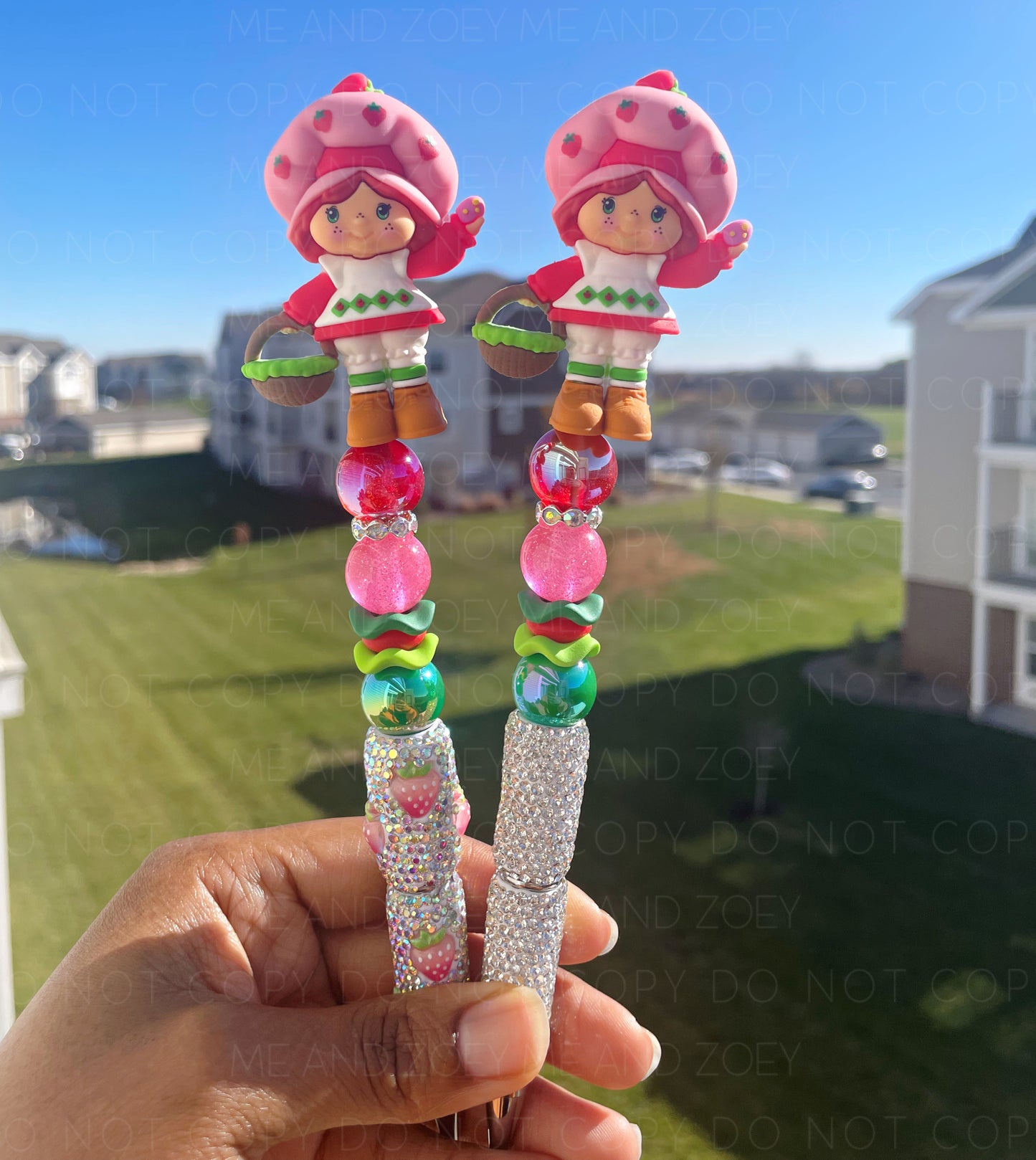 Strawberry Girl Beadable Pens (Includes 1 Refill)