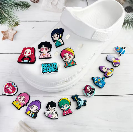 Mystery Hunter Shoe Charms (Set of 6) - TAT 3 WEEKS
